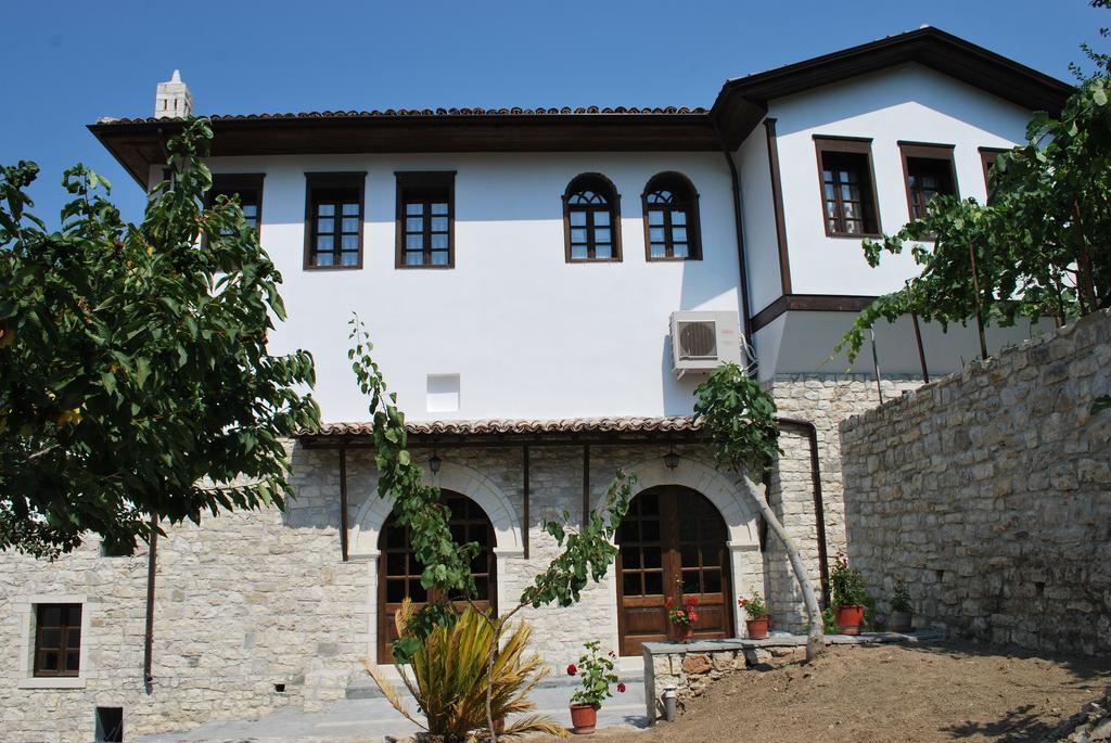 Boutique Hotel Muzaka Berat Eksteriør billede