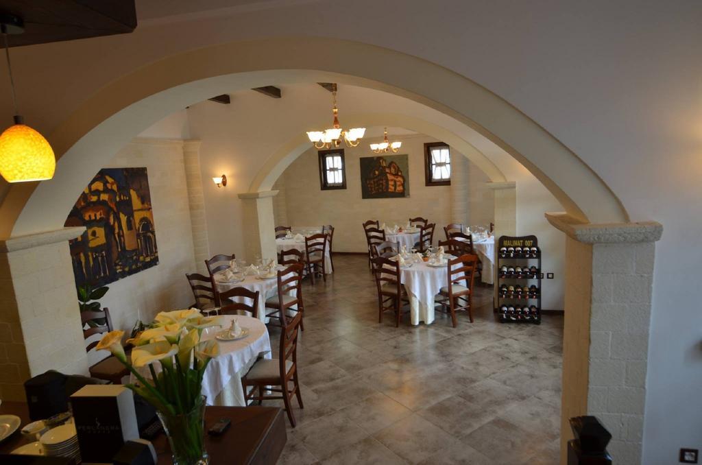 Boutique Hotel Muzaka Berat Eksteriør billede