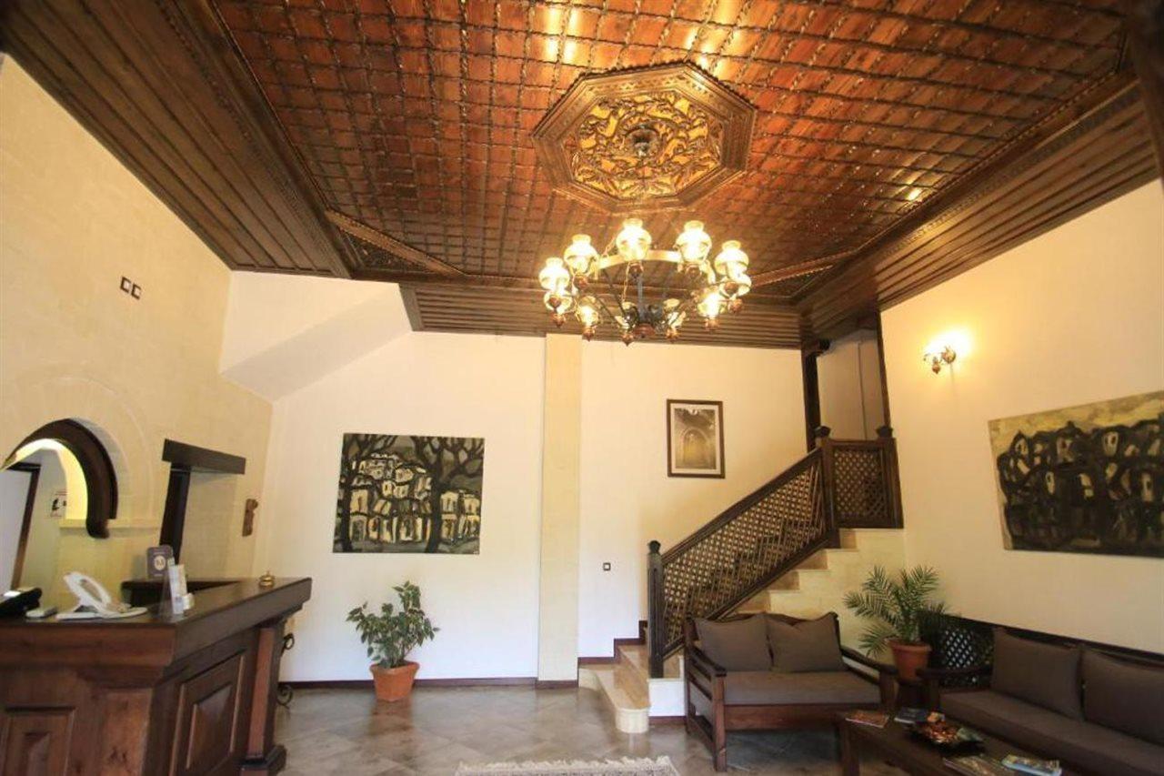 Boutique Hotel Muzaka Berat Eksteriør billede