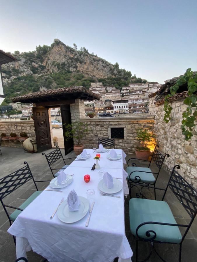 Boutique Hotel Muzaka Berat Eksteriør billede