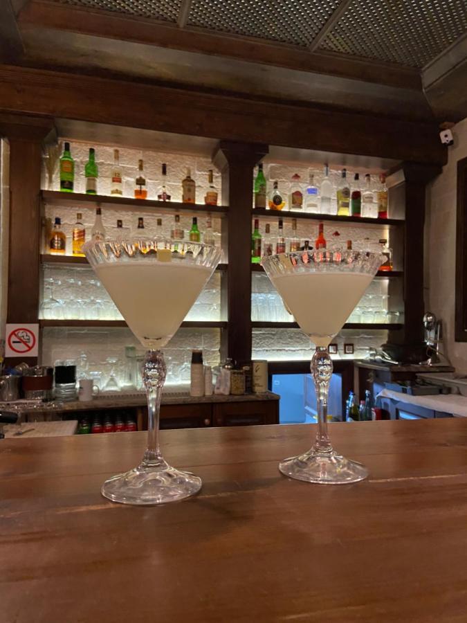 Boutique Hotel Muzaka Berat Eksteriør billede