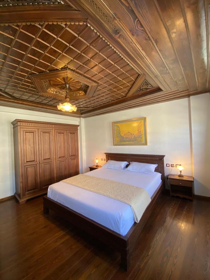 Boutique Hotel Muzaka Berat Eksteriør billede