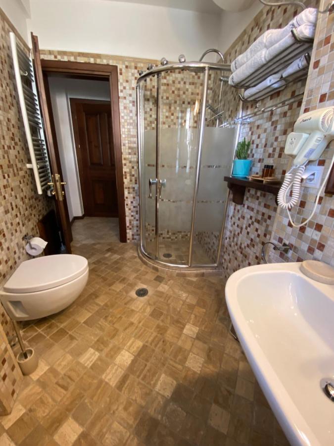 Boutique Hotel Muzaka Berat Eksteriør billede
